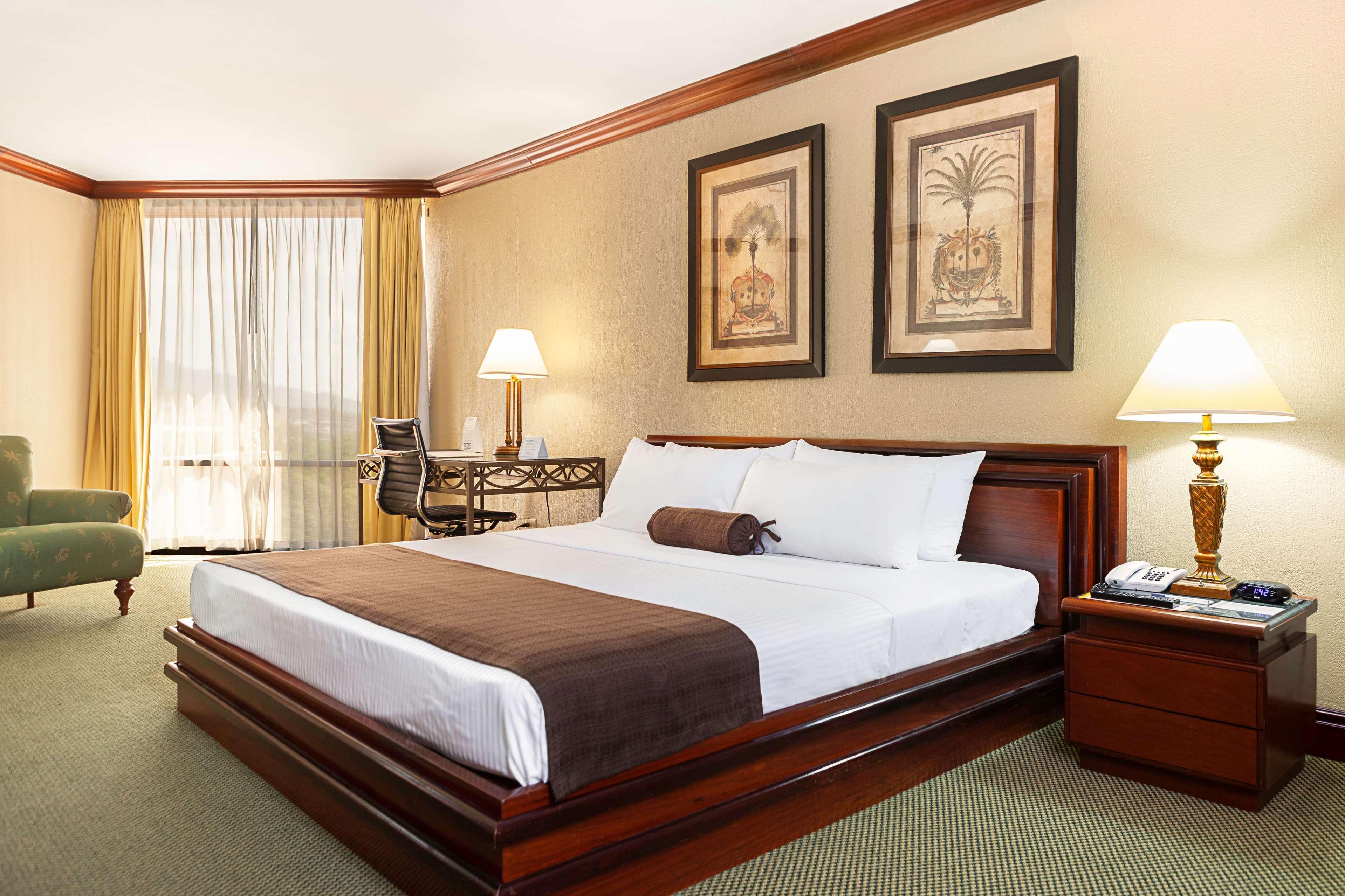Wyndham San Jose Herradura Extérieur photo A typical hotel room