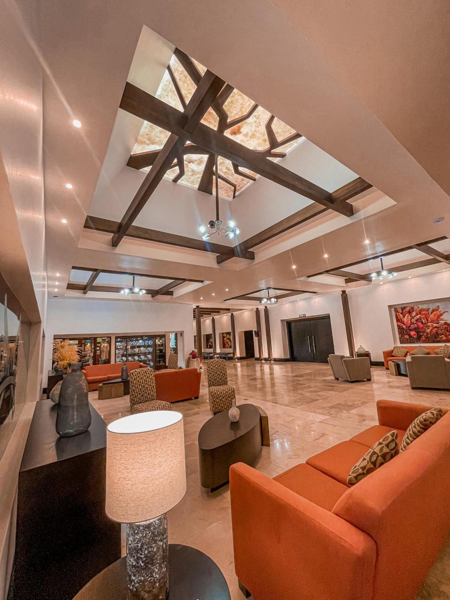 Wyndham San Jose Herradura Extérieur photo Lobby