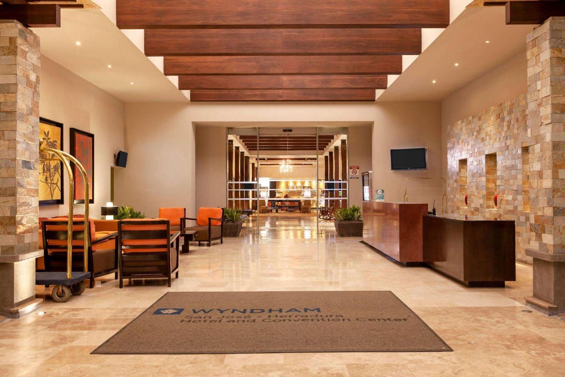 Wyndham San Jose Herradura Extérieur photo Lobby of the hotel